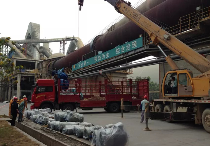 2015年3月22日封開(kāi)基地2線節(jié)能電機(jī)到貨